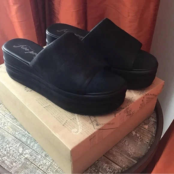 Free People Black Platform Slide Sandals - Picture 6 of 9